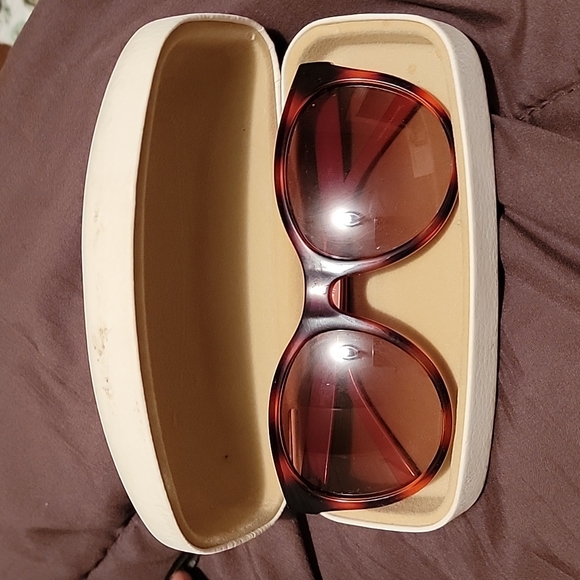 Sunglasses - Picture 1 of 2